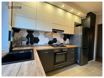 b303f504-1c94-40c8-a35d-57d68e0fd96b-ink